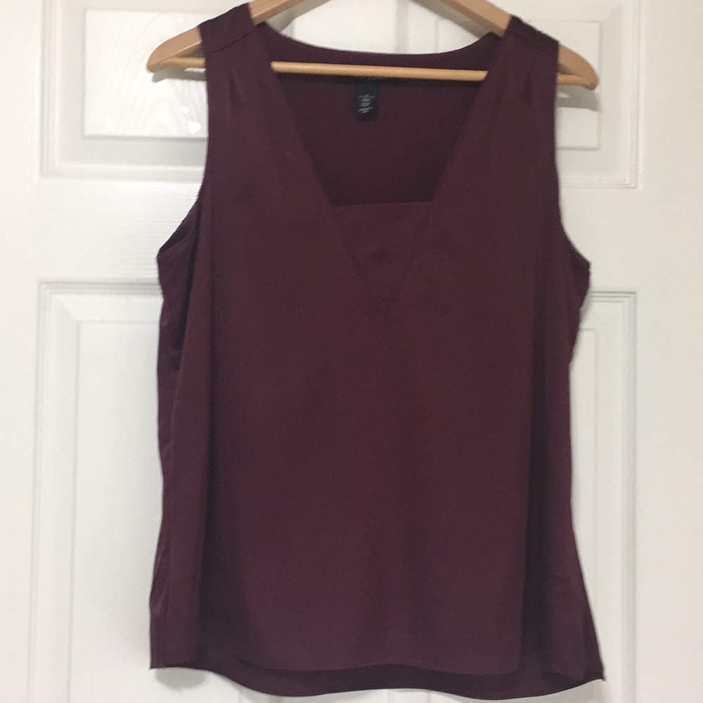 White House Black Market sleeveless top medium